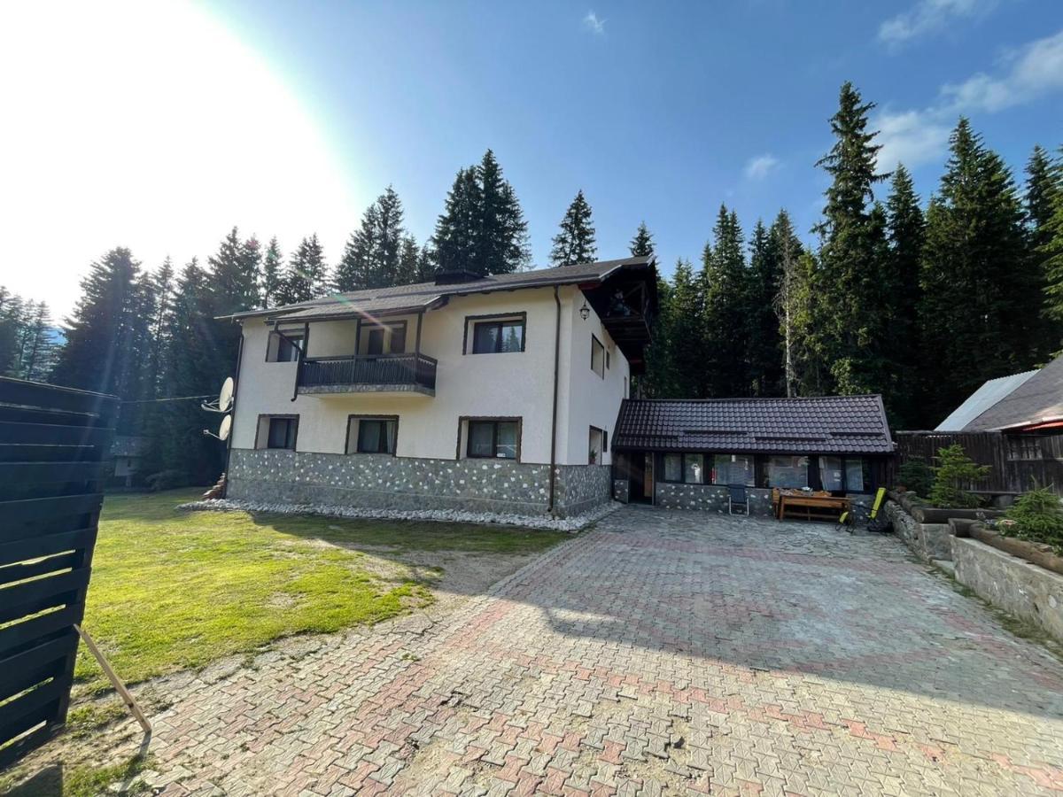 Villa Mounthoff Retreat Moroeni Esterno foto
