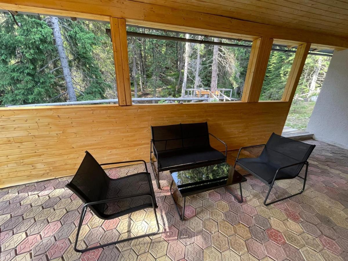 Villa Mounthoff Retreat Moroeni Esterno foto