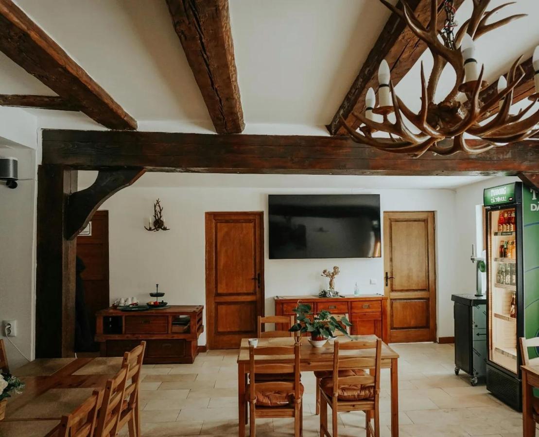 Villa Mounthoff Retreat Moroeni Esterno foto