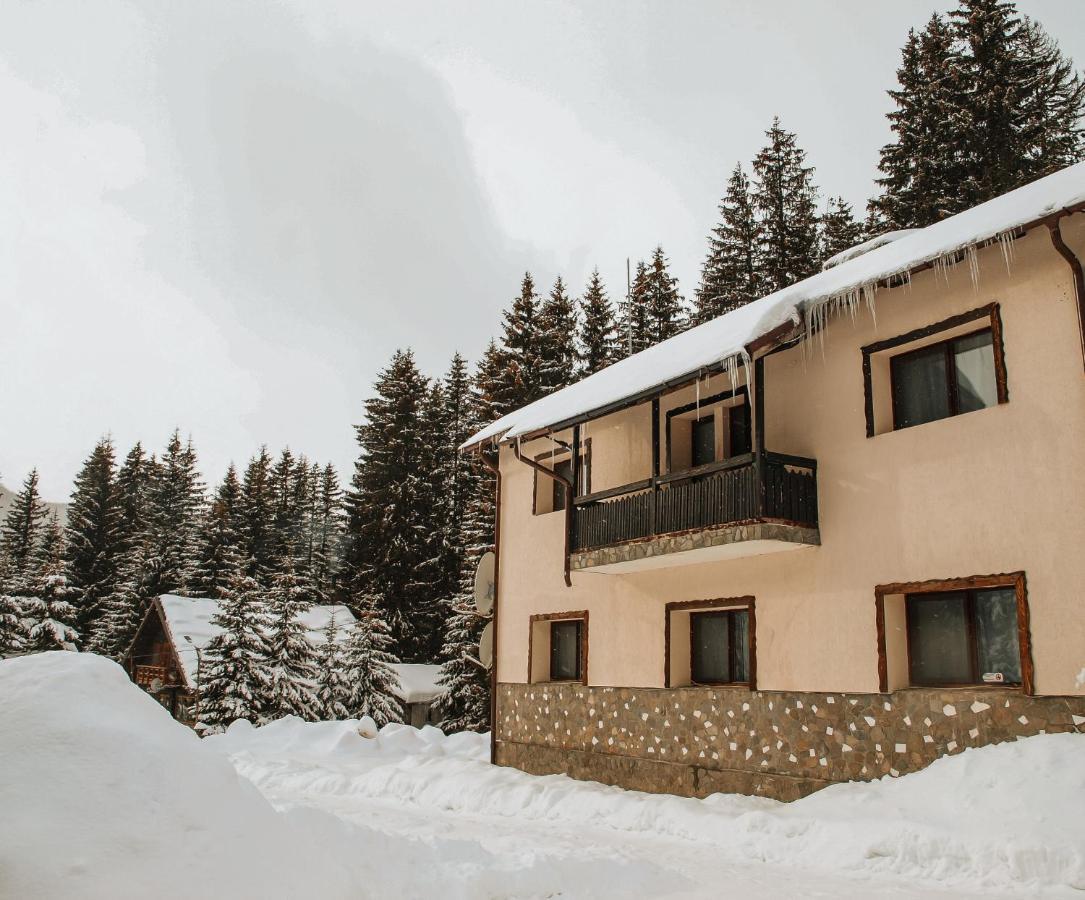 Villa Mounthoff Retreat Moroeni Esterno foto