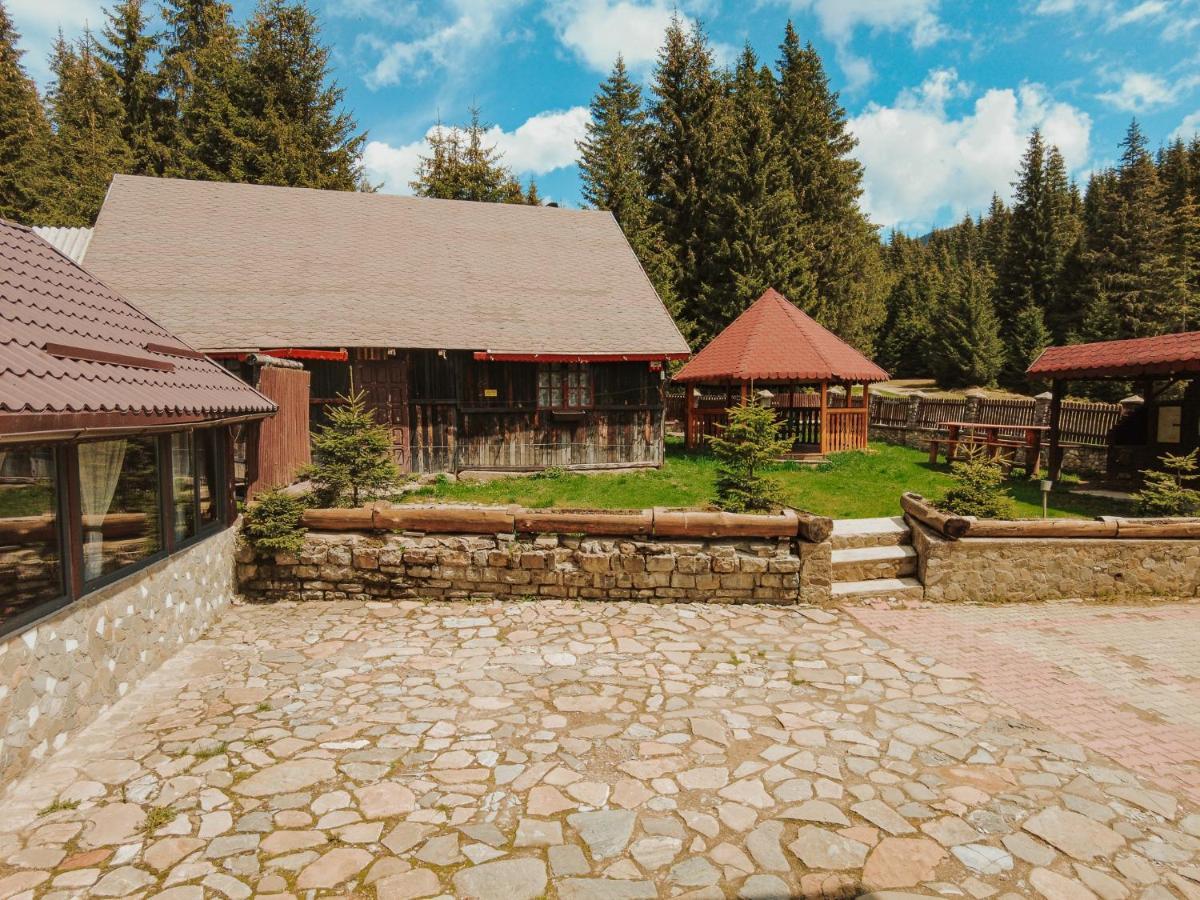 Villa Mounthoff Retreat Moroeni Esterno foto