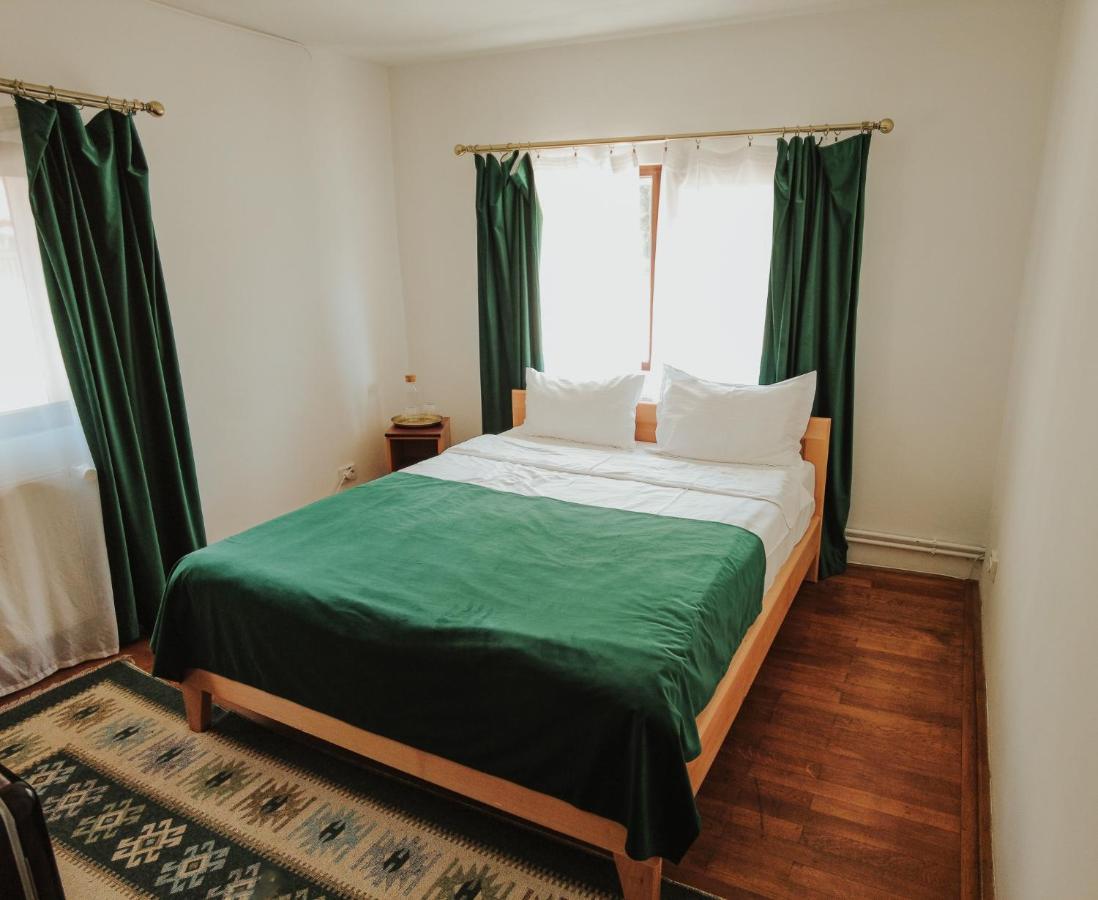 Villa Mounthoff Retreat Moroeni Esterno foto